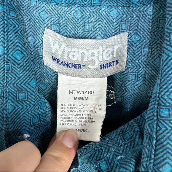 Wrangler Pearl Snap Blue Teal Geometric Long Sleeve Button Down Western Rodeo - Picture 4 of 4